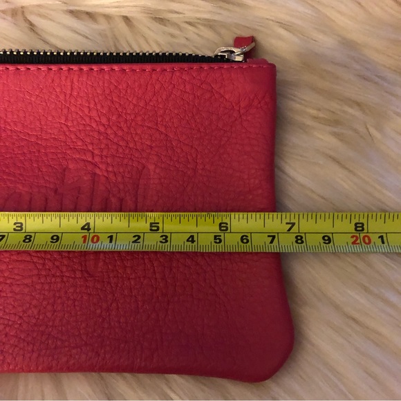 Jesse and Co pink leather zip pouch with Beautiful embossed on front raw lining - Picture 5 of 6